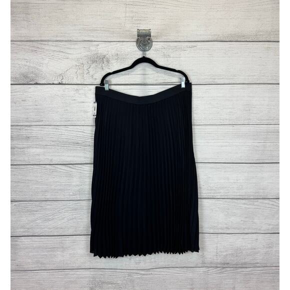 Vince Camuto Plus Size Black Pleated Pull On Midi Skirt Size XXL - Picture 6 of 7